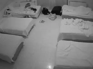 Camsoda Private Sex Chat of voyeurcam-julmodels-bed-6