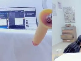 Camsoda Adult Webcams of emily-philip