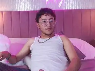 Camsoda Live Sex Cam of heatwavwharmony