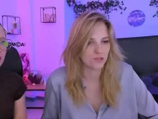 Camsoda Free Porn Cam of mona-cloud