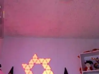 Camsoda Free Live Porn of littlevixen18