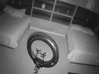 Camsoda Sex Chat of voyeurcam-casa-salsa-versus-room