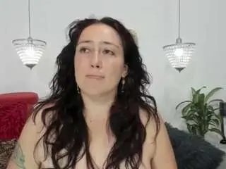 Camsoda Adult Webcam of esmeralda-milf
