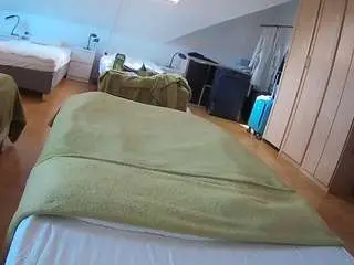 Camsoda Sex Chat of voyeurcam-julmodels-bed-1