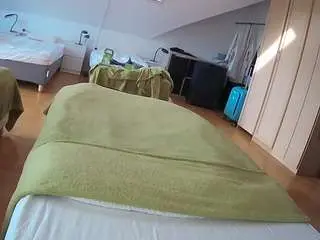 Camsoda Live Sex of voyeurcam-julmodels-bed-1