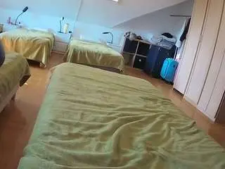Camsoda Sex Chat of voyeurcam-julmodels-bed-1