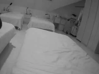 Camsoda Sex Chat of voyeurcam-julmodels-bed-1