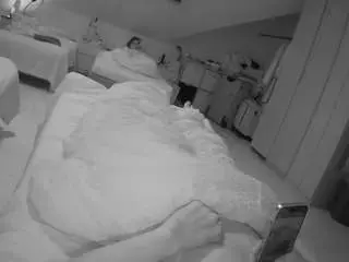 Camsoda Sex Chat of voyeurcam-julmodels-bed-1