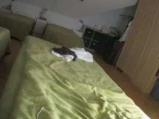 Camsoda Watch Live Sex Cams of voyeurcam-julmodels-bed-1