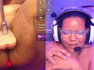 Camsoda Adult Webcams of mhia-rey