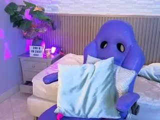 Camsoda Sex Cam of baddiebratzz