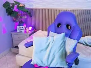 Camsoda Sex Cam of baddiebratzz
