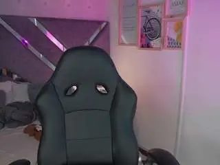 Camsoda Sex Cam of alinnajohnson