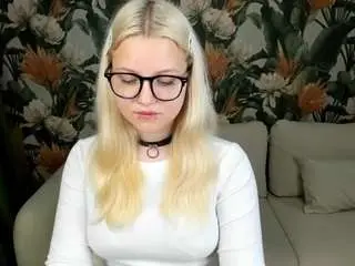Camsoda Sex Cam of velvettt-lun