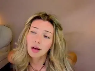 Camsoda Nude Webcam of lenamuti
