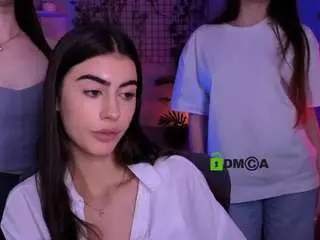 Camsoda Adult Webcams of flora-ri