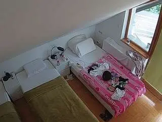 Camsoda Free Porn Cam of voyeurcam-julmodels-bed-7