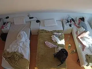 Camsoda Sex Chat of voyeurcam-julmodels-bed-7