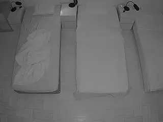 Camsoda Adult Webcams of voyeurcam-julmodels-bed-7