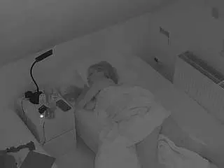 Camsoda Free Live Porn of voyeurcam-julmodels-bed-7