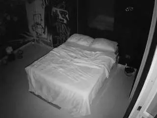 Camsoda Free Porn Cam of voyeurcam-casa-salsa-disturbed