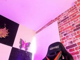 Camsoda Free Porn Cam of aleja-hill