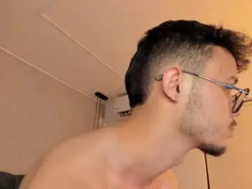 Chaturbate Live Sex Cam of alhan_twink