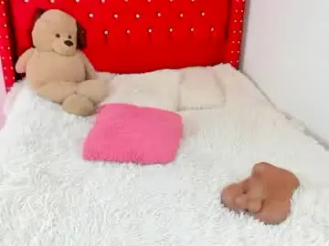 Chaturbate Nude Webcam of celeste_rouse2
