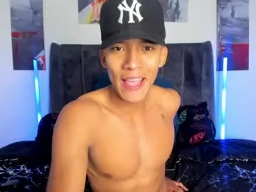 Chaturbate Live Sex Cam of axelrey_