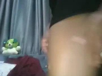 Chaturbate Live Sex Cam of cilia_petite