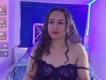 Chaturbate Adult Video Chat of cristalsexy25