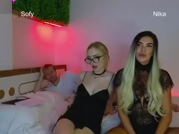 Chaturbate Live Sex Cam of sofyandmike