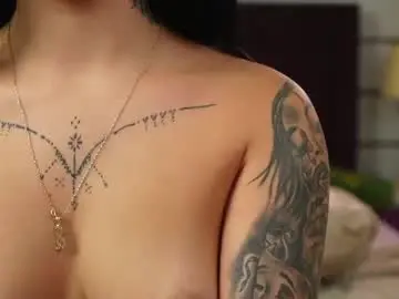 Chaturbate Sex Chat of yournaughtyangel1