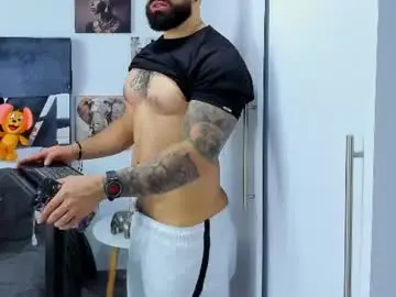 Chaturbate Best live sex cam show of zack_froone