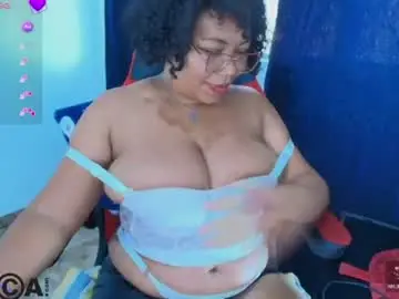 Chaturbate Best live sex cam show of italy__boobs_