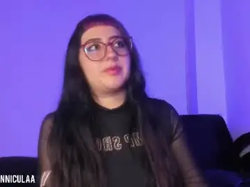 Chaturbate Watch Live Sex Cams of larissa___