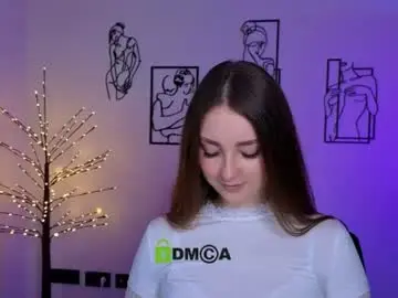 Chaturbate Live Sex Cam of rosalie_swan3