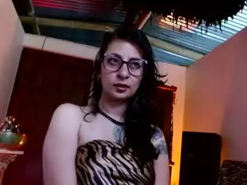 Chaturbate Sex Cam of serena_xyz