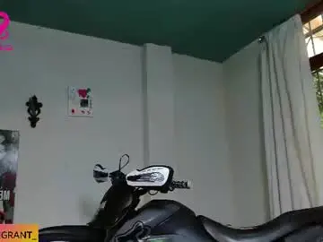 Chaturbate Watch Live Sex Cams of ash_wingrant