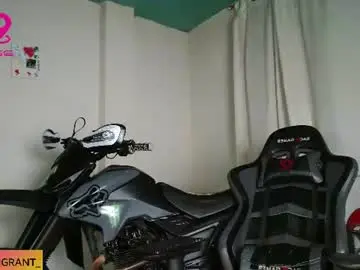 Chaturbate Live Sex Cam of ash_wingrant
