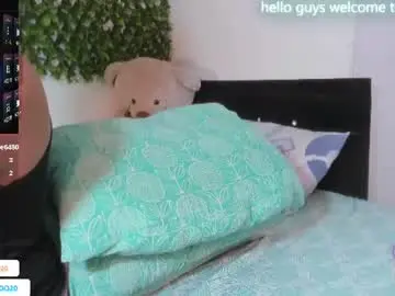 Chaturbate Live Sex Cam of kami_22