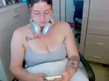 Chaturbate Live Sex Cam of zoe_sexy69