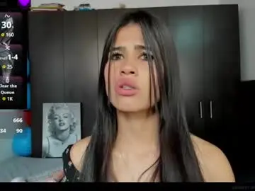 Chaturbate Free Live Porn of latinaqueen023