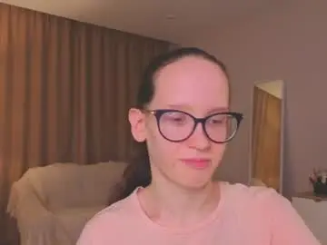 Chaturbate Live Sex Cam of lynettebails
