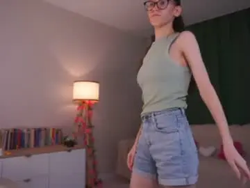 Chaturbate Watch Live Sex Cams of lynettebails