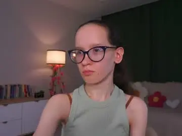 Chaturbate Live Sex Cam of lynettebails