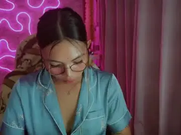 Chaturbate Live Sex Cam of asianhottiesttamira