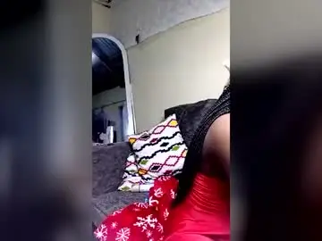 Chaturbate Live Sex Cam of its_slut_bella