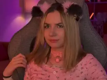 Chaturbate Live Porn of lunawhisper