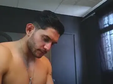 Chaturbate Live Sex Cam of richard_milleer